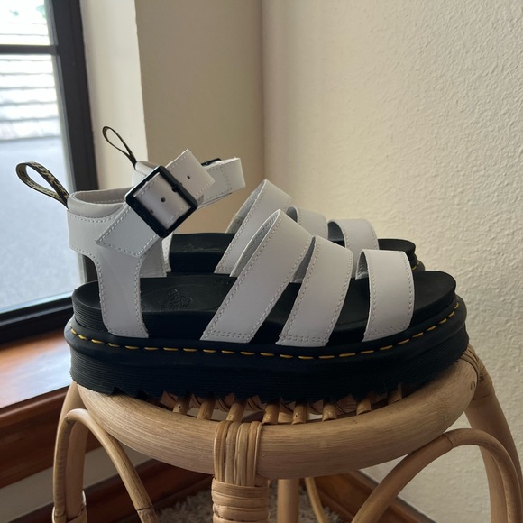 Dr. Martens Blaire Leather Sandals in White (EUC)!! - Picture 4 of 10